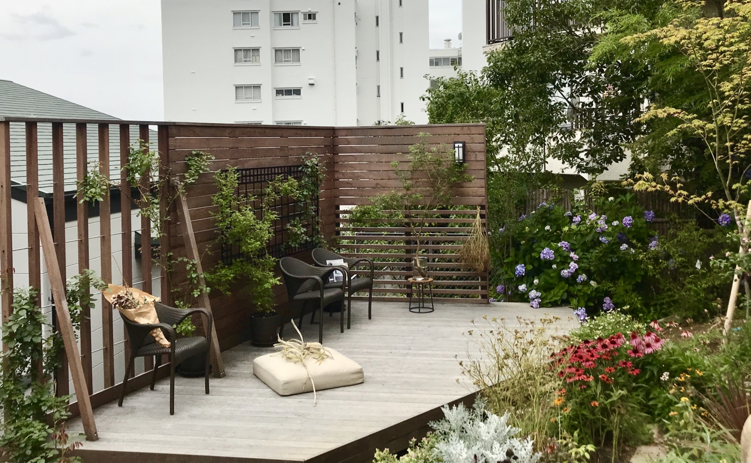 芦屋市 傾斜地 ウッドデッキ