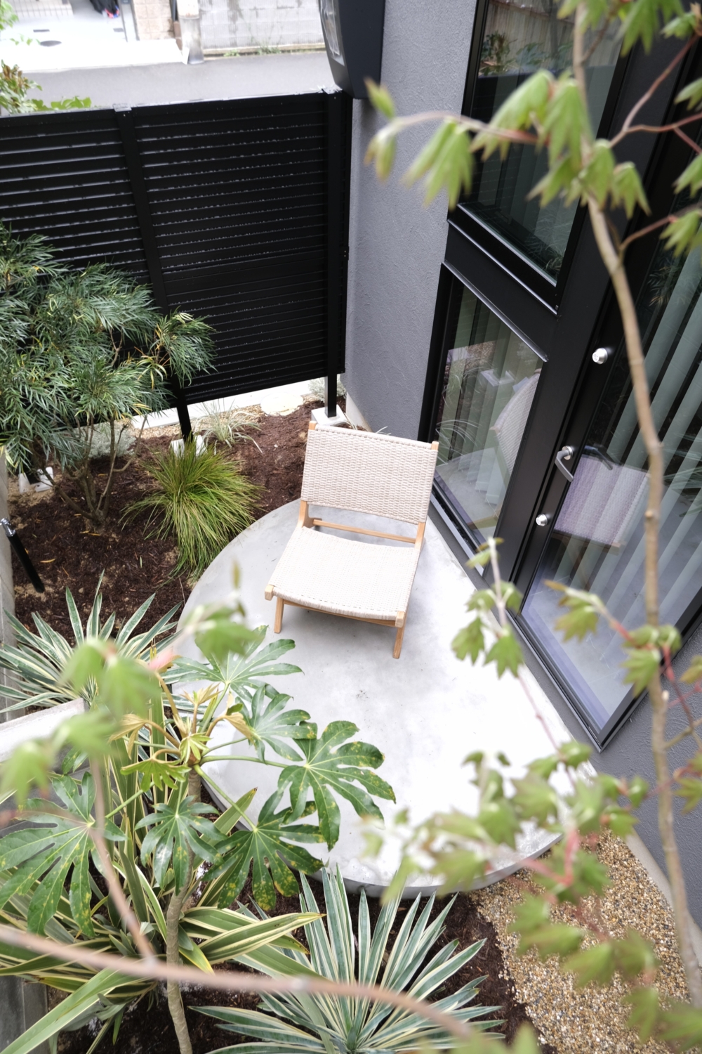 城陽市 街並みの景観を意識した緑あふれる角地のエクステリアデザイン