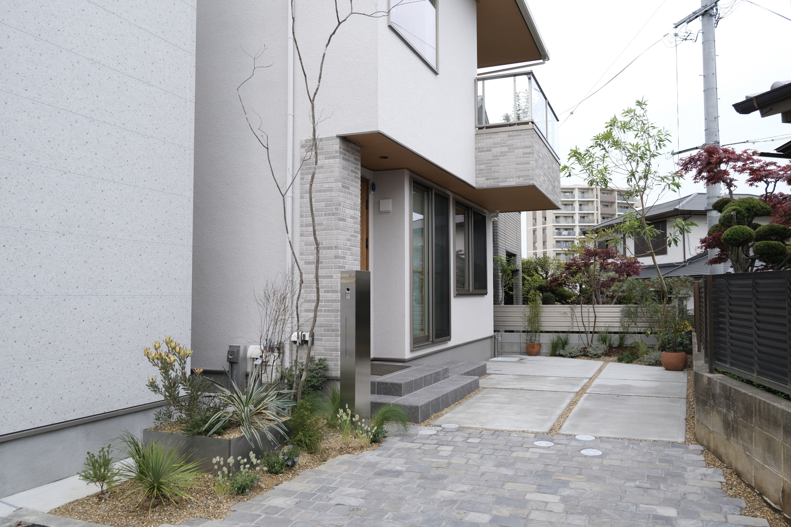 吹田市 旗竿地のエントランスガーデン