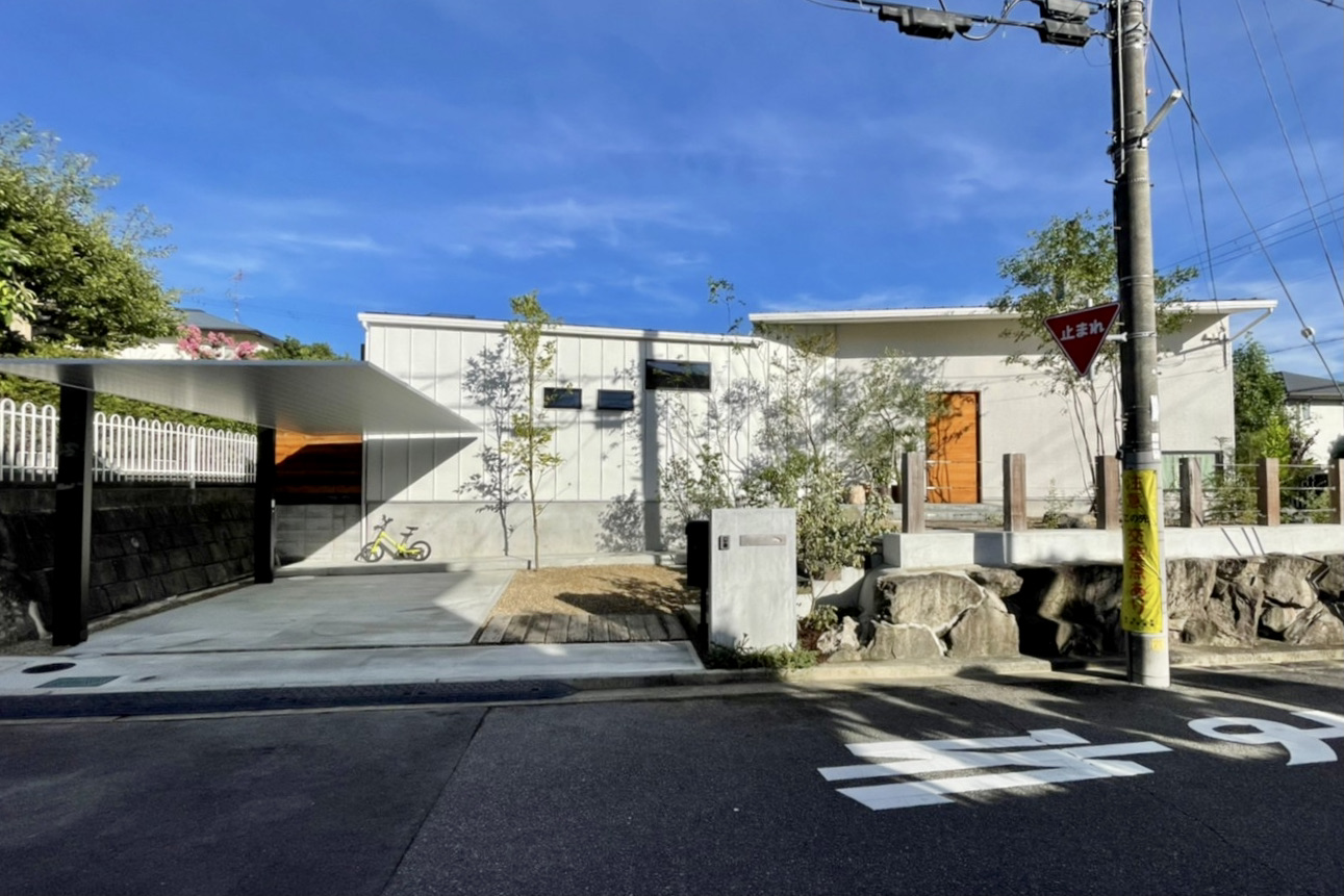 猪名川町 平家住宅へ続く雑木のアプローチ